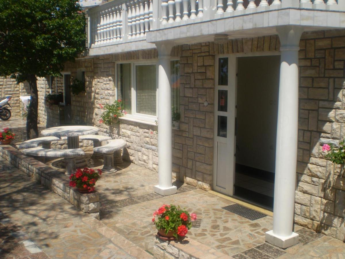 Apartments Barbara Senj  Εξωτερικό φωτογραφία